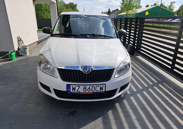 samochody osobowe Skoda Fabia cena 12500 przebieg: 298000, rok produkcji 2012 z Skoki